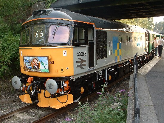 33063 heads back to Tunbridge Wells West